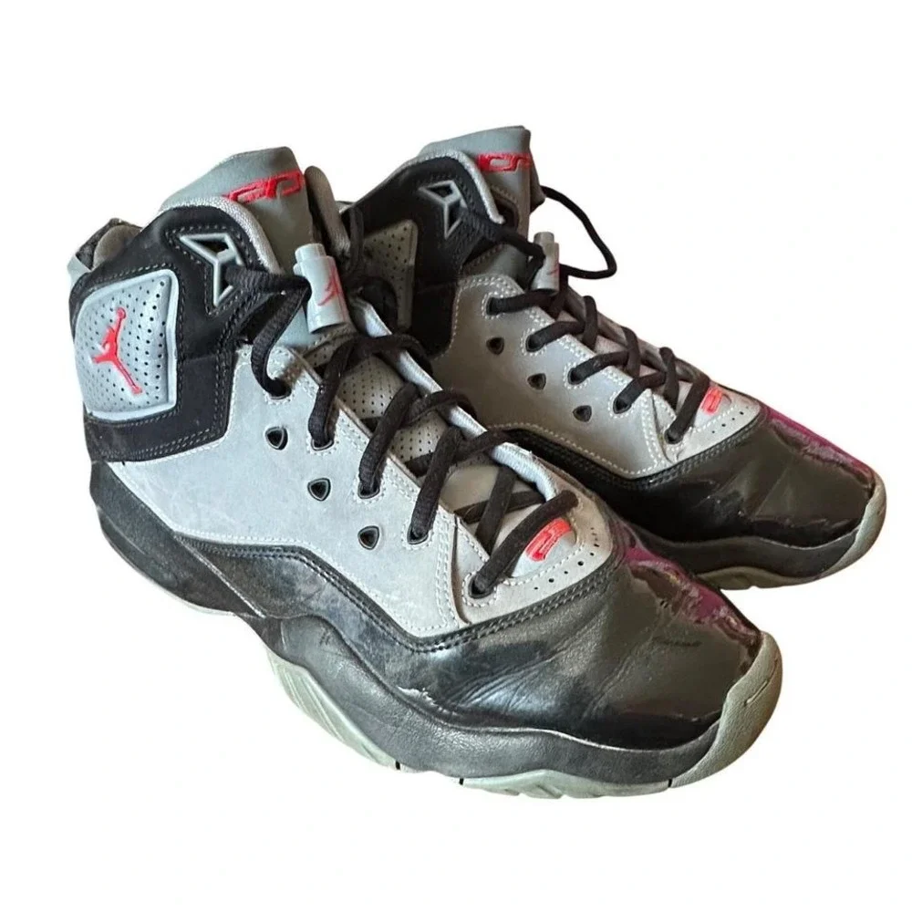 Jordan Max Aura‎ Black Wolf Grey Red Basketball Shoes CQ9449-001 Mens 8.5